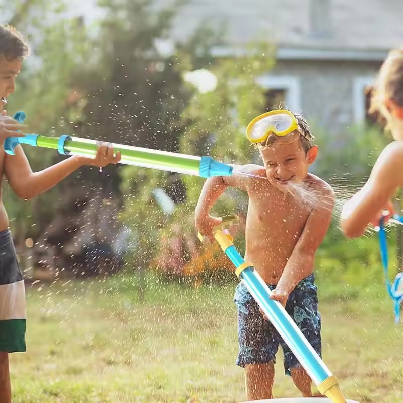 ウォーターシューター子供用ソーカー水のおもちゃ子供のための屋 - Kids Outdoor Nature Toys のレビューと価格